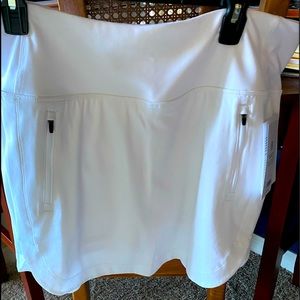 Athleta Golf Skort ! NWT White w undershorts!